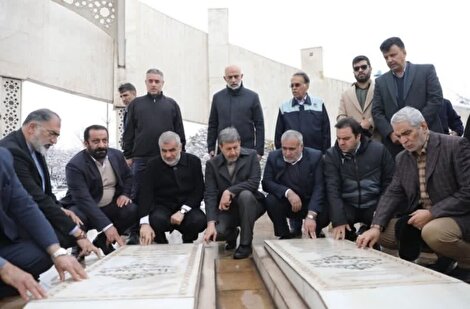 ذوب‌ آهن اصفهان: قربانی عکس‌های یادگاری در عصر ورشکستگی