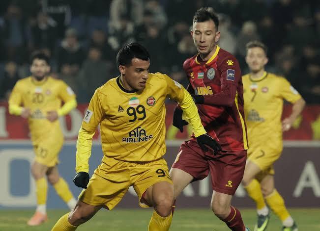 تراکتور در مسیر صعود تراکتور در مسیر صعود