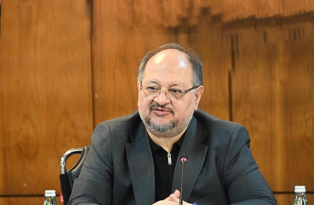 بازگشت از در پشتی؛ اصرار عجیب شریعتمداری بر انتصاب مدیری با «استعلام قرمز» و سابقه خانوادگی تاریک