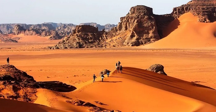 راهنمای جامع سفر به استان کرمان؛ از کویرهای شگفت‌انگیز تا باغ‌های تاریخی و طعم‌های ماندگار