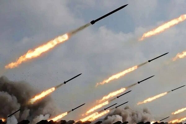 آغاز موج جدید حملات موشکی ایران به قلب اراضی اشغالی آغاز موج جدید حملات موشکی ایران به قلب اراضی اشغالی