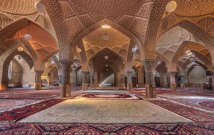 جهش تولید و توسعه صادرات در آذربایجان شرقی؛ تلاقی صنعت، معدن و کشاورزی در قلب اقتصاد شمالغرب کشور در سال 1404 جهش تولید و توسعه صادرات در آذربایجان شرقی؛ تلاقی صنعت، معدن و کشاورزی در قلب اقتصاد شمالغرب کشور در سال 1404