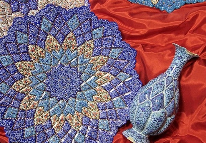 اصفهان؛ پیشران اقتصاد غیرنفتی ایران در ۱۴۰۴ / از فولاد و معادن تا کشاورزی و صنایعدستی اصفهان؛ پیشران اقتصاد غیرنفتی ایران در ۱۴۰۴ / از فولاد و معادن تا کشاورزی و صنایعدستی
