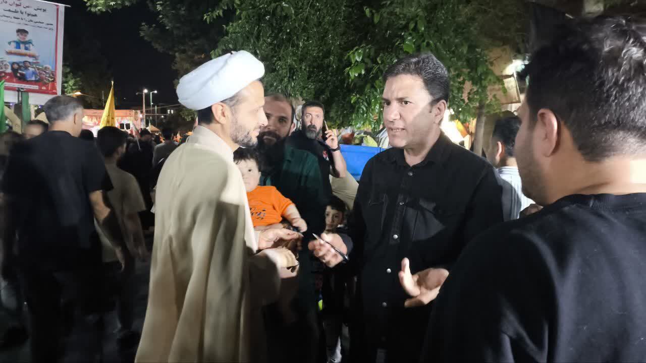 رزکان؛ سنگر خدمت در قلب شهریار / هفتاد و سومین شب حماسه مردمی در بلوار انقلاب رزکان؛ سنگر خدمت در قلب شهریار / هفتاد و سومین شب حماسه مردمی در بلوار انقلاب