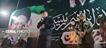 معاون نیروی دریایی سپاه: دست به ماشه‌ایم
