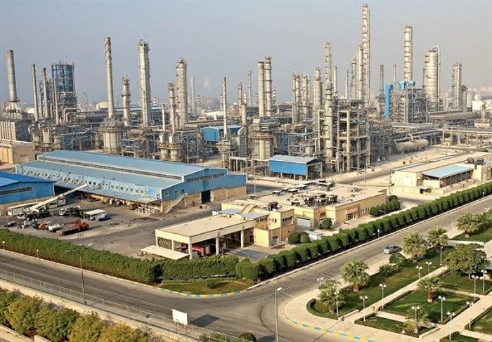 استان بوشهر؛ پیشران اقتصاد جنوب ایران در سال ۱۴۰۴ / از جهش صادرات تا تنوع تولید در صنعت، کشاورزی و معدن