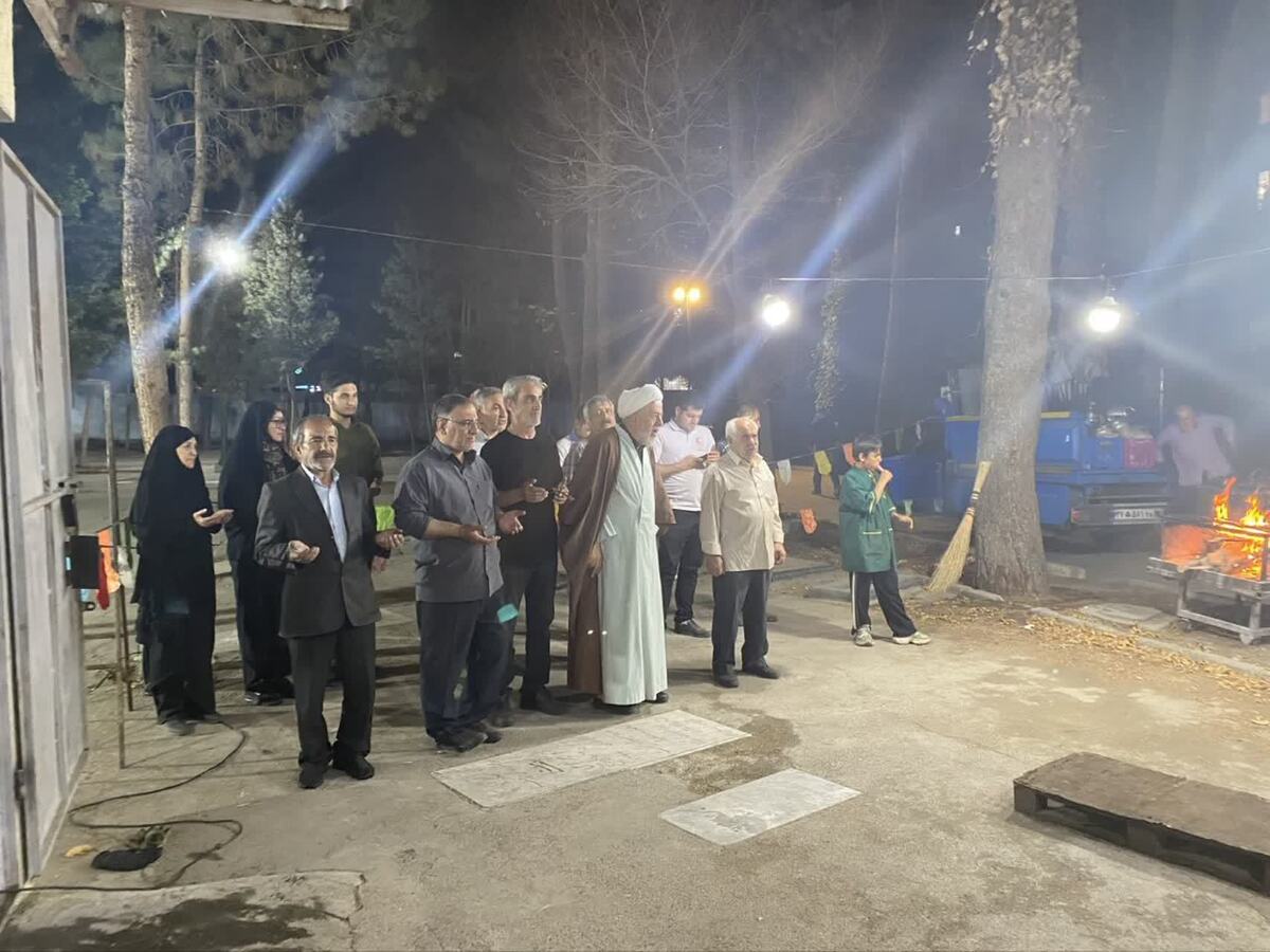 حضور دکتر حق‌وردی در جمع عاشقان شهدا در کهنز / مطالبه بازگشایی میدان نماز در صدر گفت‌وگوهای مردمی