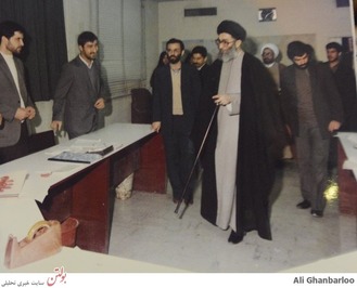 در کنار مقام معظم رهبری