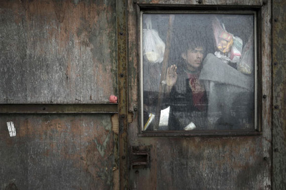 شرایط سخت زندگی پناهجویان افغان در سرمای کم سابقه شهر بلگراد صربستان
