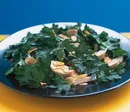 طرز تهیه سالاد مرغ با بادام و جعفری