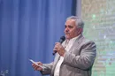 استقبال حاج علی انسانی از میهمانان مراسم روز مباهله