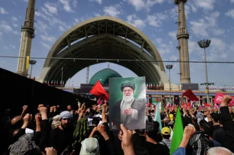 دماوند؛ وقتی یک ملت قد می‌کشد