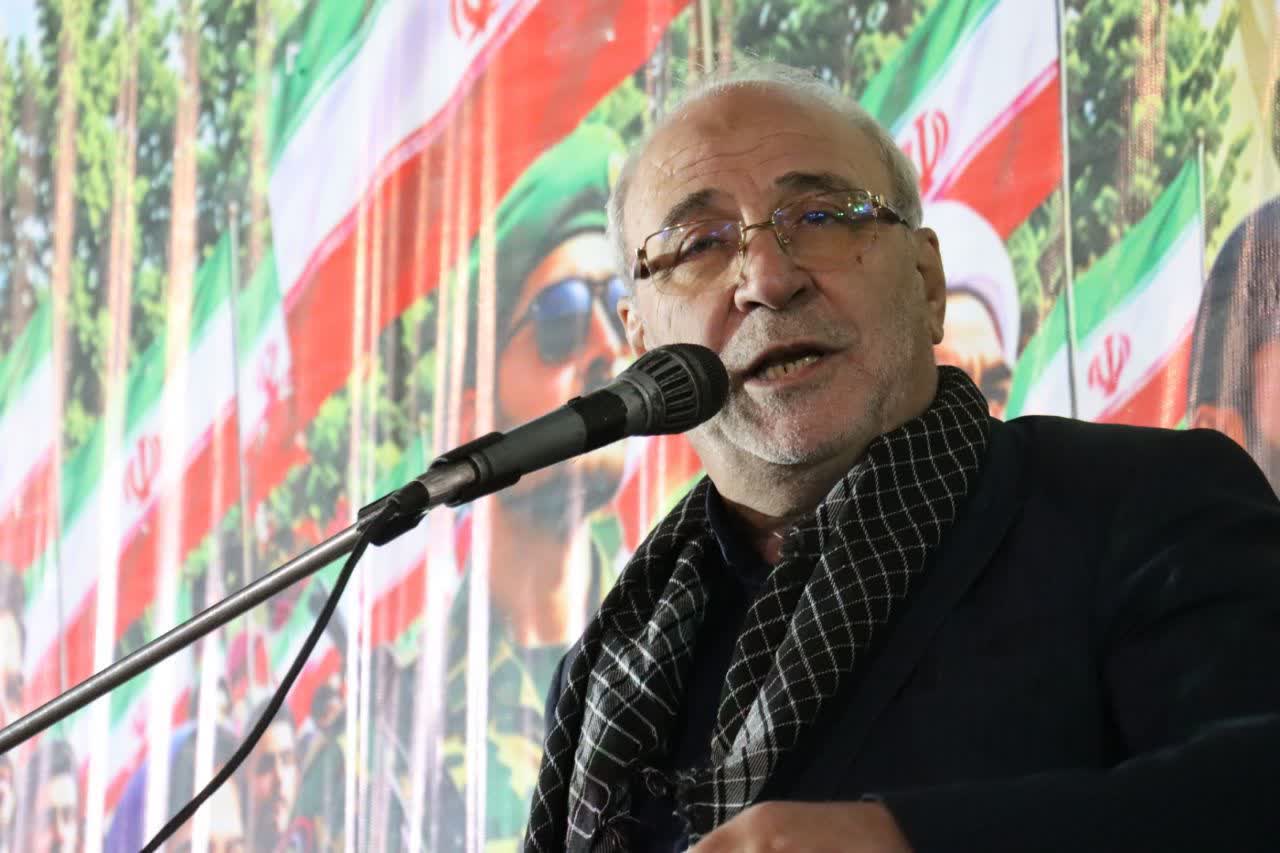حضور مردم نقشههای دشمنان را با شکست مواجه کرد حضور مردم نقشههای دشمنان را با شکست مواجه کرد