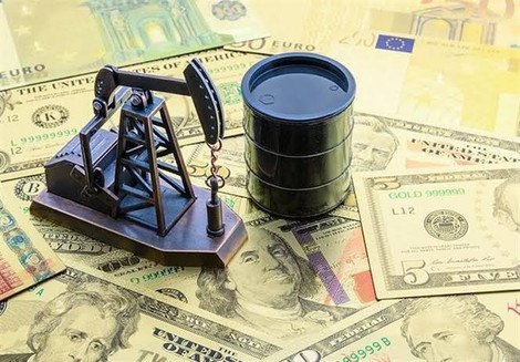 حسن روحانی با تشکیل کمیته فروش نفت در شورای عالی امنیت ملی خزانه‌داری کل و دیوان محاسبات کشور را تعطیل کرد