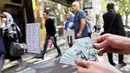 ثبات نرخ ارز در بازار؛ دلار ۲۷ هزار و ۴۲۱ تومان است