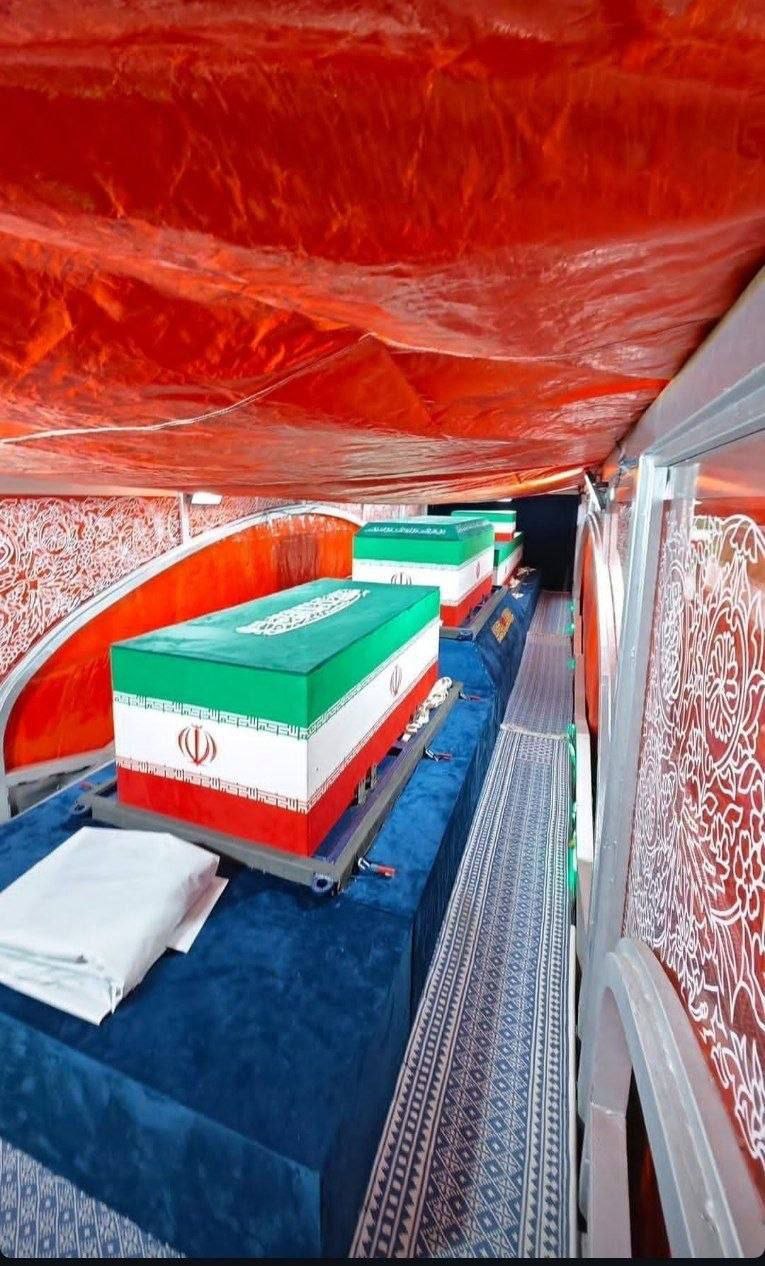 فایننشال تایمز: تشییع رهبر شهید ایران از بزرگترین مراسمهای تاریخ معاصر است فایننشال تایمز: تشییع رهبر شهید ایران از بزرگترین مراسمهای تاریخ معاصر است