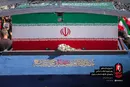 خودروی حامل پیکر امام مجاهد شهید و شهدای خانواده ایشان در میان خیل عظیم جمعیت تهران
