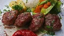 طرز تهیه گشنیز کباب ماکویی + فیلم