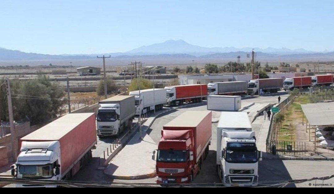 مسیر سوم بازرگان؛ گامی برای رونق صادرات و کاهش هزینههای تجارت مسیر سوم بازرگان؛ گامی برای رونق صادرات و کاهش هزینههای تجارت