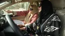 زنان سعودی حق رانندگی را در شروط ضمن عقد قرار می‌دهند