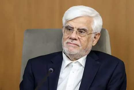 عارف: اقتصاد ایران باید از نفت عبور کند؛ تحریم‌ها مانع حرکت کشور نیست