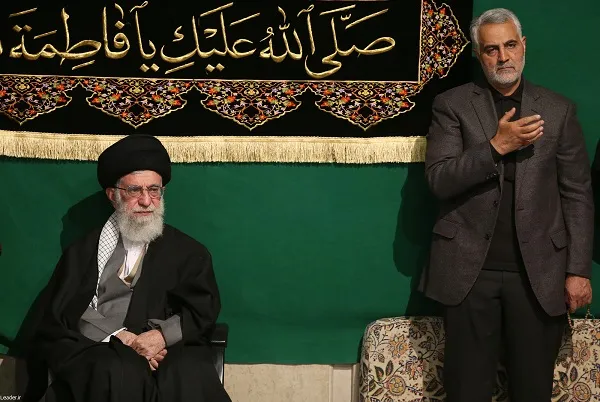 حضور سردار سلیمانی درآخرین شب عزاداری فاطمیه در حسینیه امام خمینی