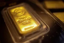 طلای جهانی از پیشروی بیشتر باز ماند