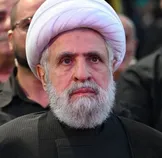 شیخ نعیم قاسم: رهبری آیت‌الله سیدمجتبی خامنه‌ای توطئه‌های آمریکا را خنثی کرد