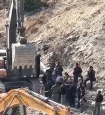 بن‌گویر برای تخریب یک ساختمان در قدس اشغالی پشت بولدوزر نشست