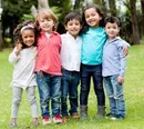 چگونه به دوست یابی کودکمان کمک کنیم؟