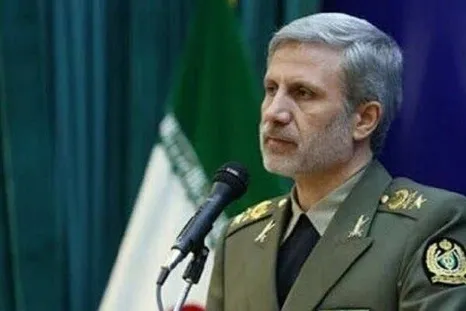 امیر حاتمی: تنگه هرمز تا رعایت حقوق ملت ایران بسته می ماند