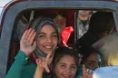 بازگشت آوارگان سوری به شهرهایشان + تصاویر