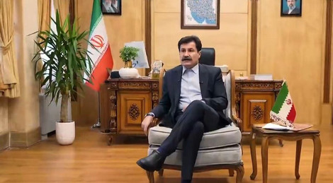 دکوراسیون تجملاتی دفتر «معاون رئیس‌جمهور در توسعه روستایی و مناطق محروم»/ شعار سیاسی برای بازگشت معاندین و جاسوسان بجای خدمت به روستائیان و مناطق محروم