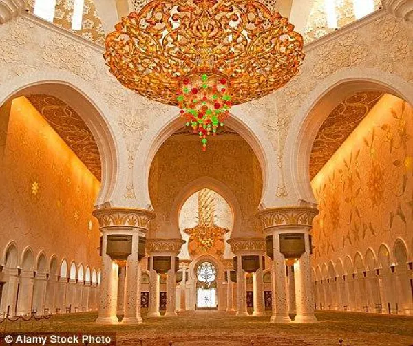 
مسجد الشيخ زايد الكبير في أبوظبي