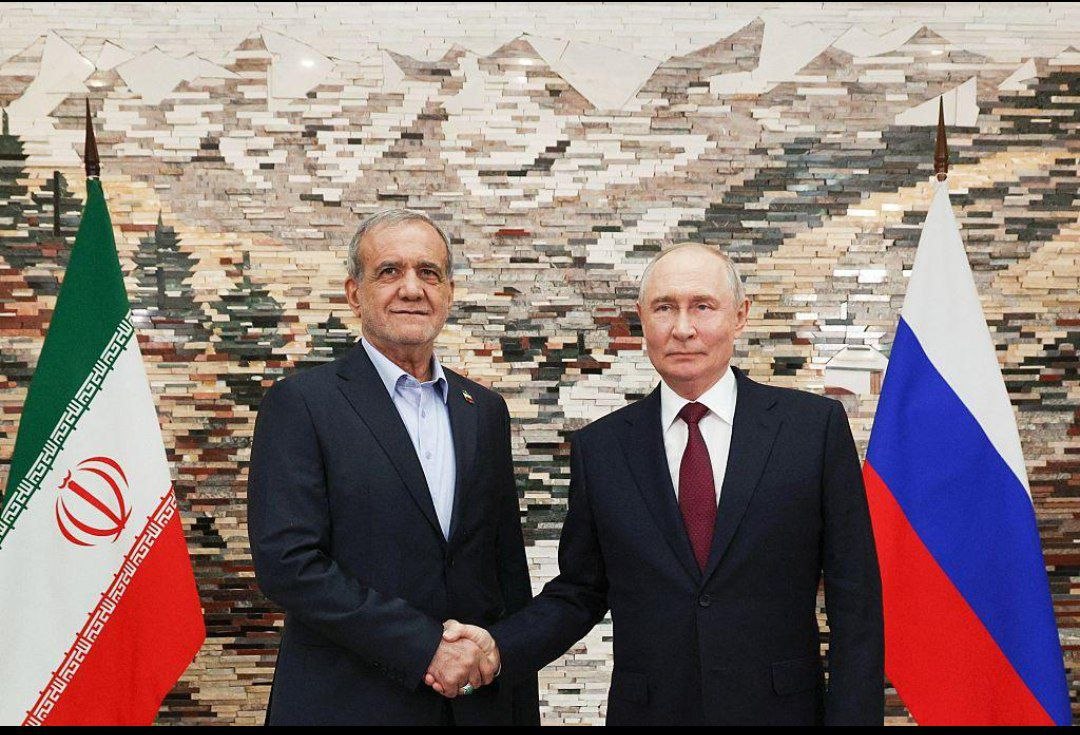 دو رئیسجمهور، دو زبان در یک روز؛ تهران از بازگشت به تفاهم گفت، واشنگتن از «حمله بزرگتر» دو رئیسجمهور، دو زبان در یک روز؛ تهران از بازگشت به تفاهم گفت، واشنگتن از «حمله بزرگتر»