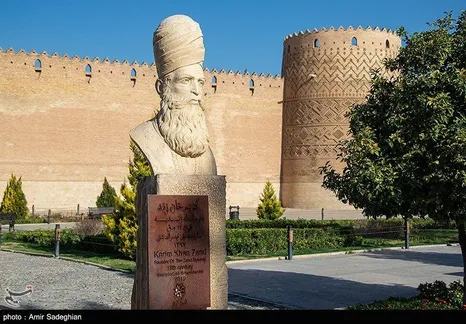 کریمی‌پور خطاب به لیلاز: کاش همه فرمانروایان ایران مانند کریم‌خان زند «بی‌سواد» بودند!