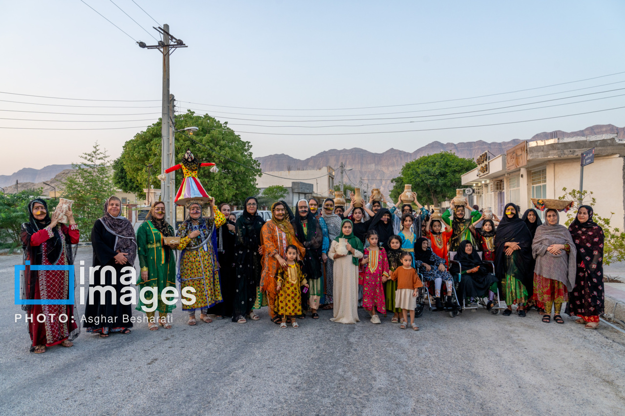 کاروان آیینی و موسیقایی جشنواره باستانی «چارو» کاروان آیینی و موسیقایی جشنواره باستانی «چارو»
