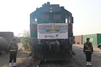 نخستین قطار کانتینری صادراتی قم به چین اعزام شد