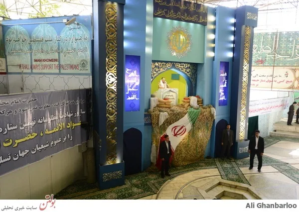 نماز جمعه به سنگر دوران دفاع مقدس مزین شده بود