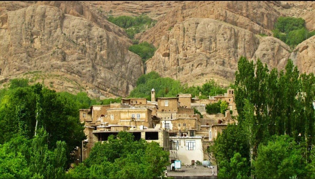 قلات؛ بهشتی سنگی در دامنه زاگرس؛ سفری ارزان با خاطرهای ماندگار قلات؛ بهشتی سنگی در دامنه زاگرس؛ سفری ارزان با خاطرهای ماندگار