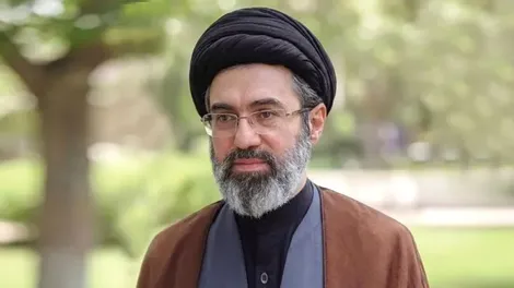 پیام راهبردی دیدار رهبر انقلاب و رئیس مجلس؛ اقتدار در برابر دشمن، وحدت در داخل و معیشت مردم در اولویت