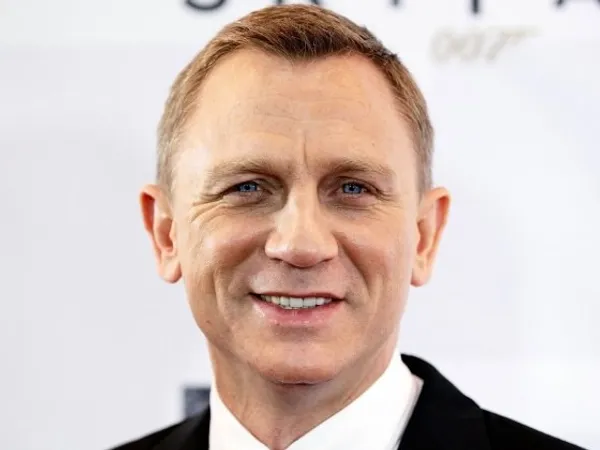 Daniel Craig